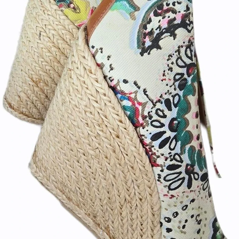 Nine West Multicolored floral print wedge espadrille‎ NWOT sz 9